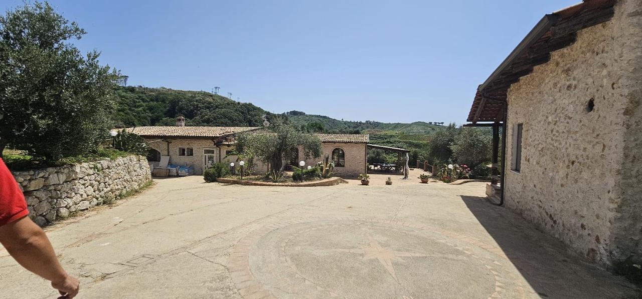 Borgo Carida - Green Family Holidays Zaccanopoli Bagian luar foto